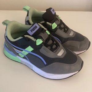 Puma size 2, GUC *unisex*